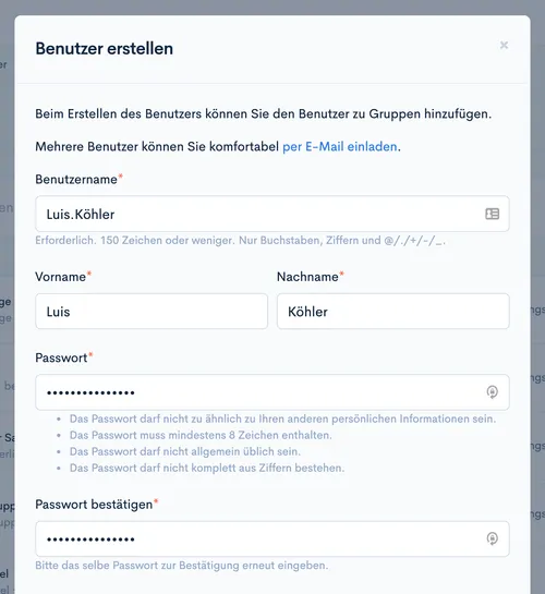 Dialog ‘Benutzer erstellen’ mit Feldern für Benutzername, Vorname, Nachname und Passwort