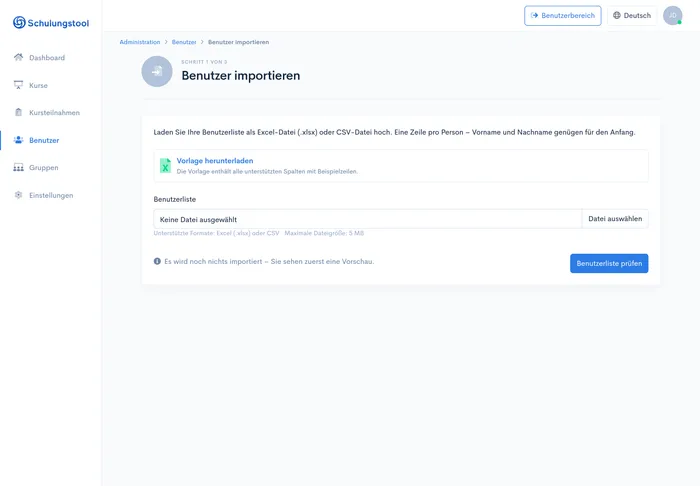 Schritt 1 des Import-Assistenten: Seite ‘Benutzer importieren’ mit Vorlage-Download und Dateiauswahl