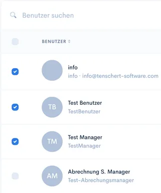 Benutzerliste mit Suchfeld ‘Benutzer suchen’ und ausgewählten Einträgen ‘Test Benutzer’ und ‘Test Manager’